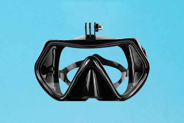 Tempered lens for diving goggles